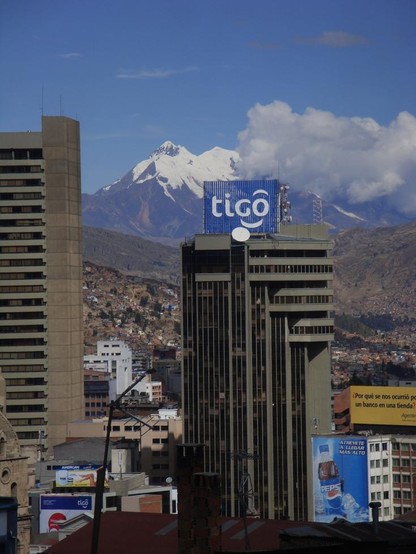 was in Bolivia and Peru (short Machu Picchu diversion) for a month, entirely above 3100m the whole time. Except briefly in Peru. Illimani is an incredible backdrop for the bustling 3200-4120m elev. city of La Paz. Highest large one in the World. Stepping off the plane from Miami out onto the tarmac of 4115m El Alto airport, immediate headache. After 3 hr nap later, and slow walk around the steep city streets, all good 👍