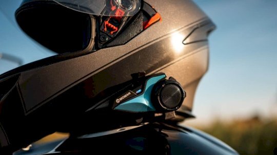 riding-smarter:-a-guide-to-bluetooth-motorcycle-intercoms-–-source:hackread.com