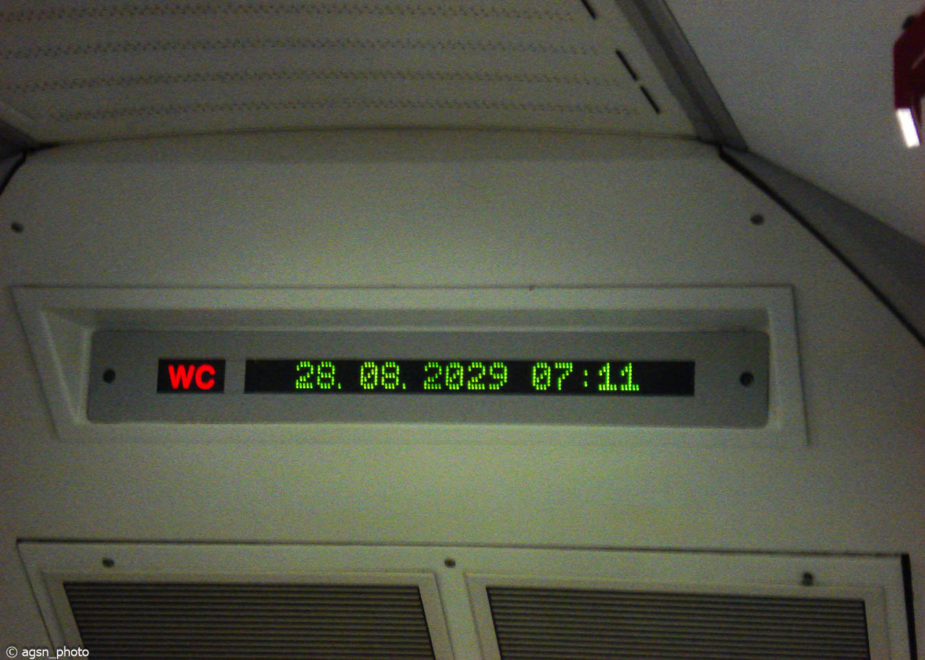 Die Datums- und Uhrzeitanzeige in einem Regionalzug der Deutschen Bahn zeigt den 28. August 2029, 07:11 Uhr. Das Foto wurde am 12. Januar 2010, 07:11 Uhr, aufgenommen. /
The date and time display on a Deutsche Bahn regional train shows 7:11 a.m., August 28, 2029. The photo was taken on 7:11 a.m., January 12, 2010.
Die Datums- und Uhrzeitanzeige in einem Regionalzug der Deutschen Bahn zeigt den 28. August 2029, 07:11 Uhr. Das Foto wurde am 12. Januar 2010, 07:11 Uhr, aufgenommen. /
The date and time display on a Deutsche Bahn regional train shows 7:11 a.m., August 28, 2029. The photo was taken on 7:11 a.m., January 12, 2010.