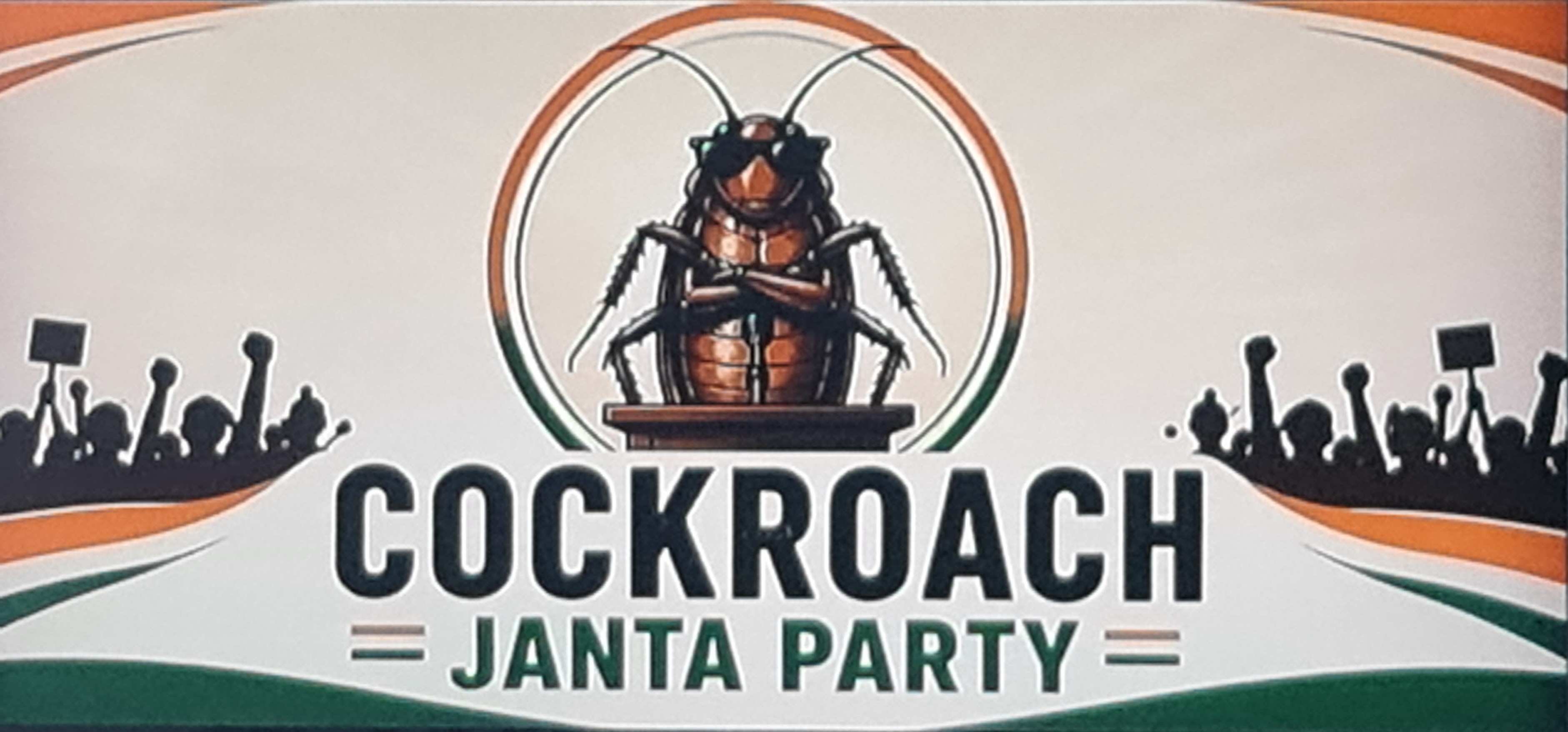 Vier Plakate der indischen Cockroach Janta Partei zeigen menschliche Gestalten mit insektenköpfen und Gliedmaßen, mit KI erstellt.