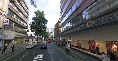 Die Straße Wall in Wuppertal, als es noch Bäume gab