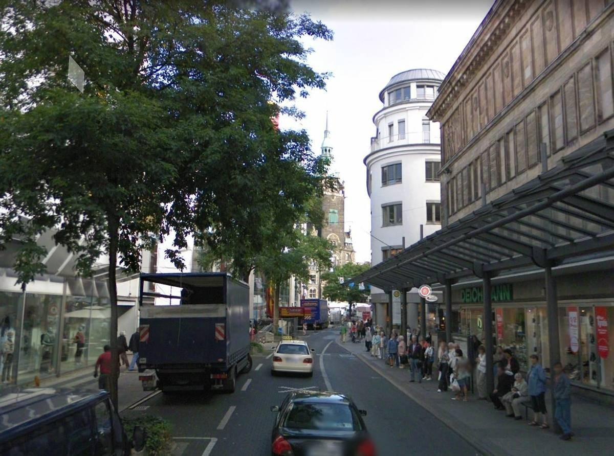 Die Straße Wall in Wuppertal, als es noch Bäume gab
